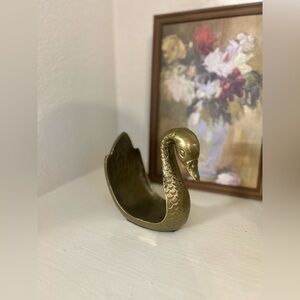 Swan wash towel holder